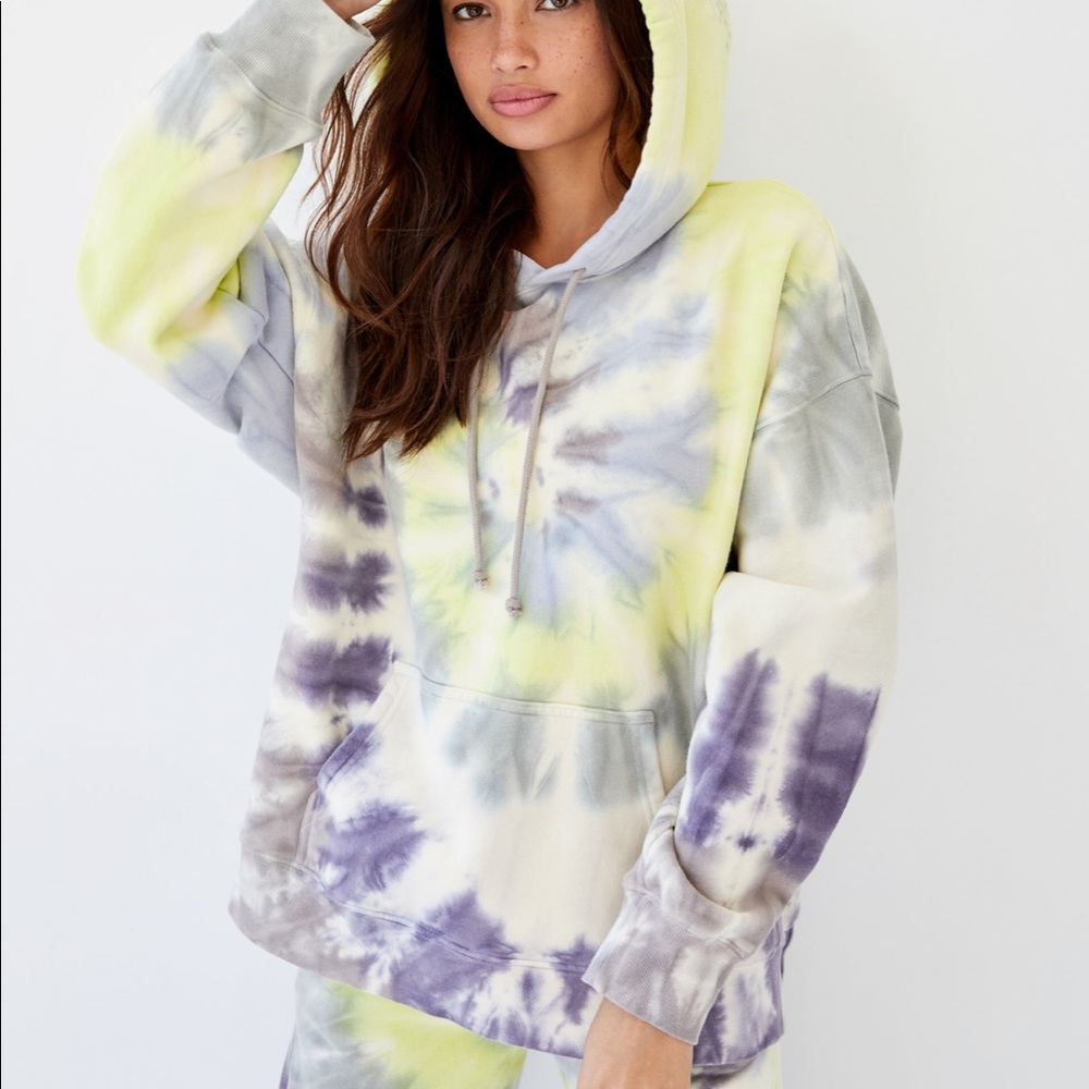 Aritzia Tna Tie Dye BF Hoodie